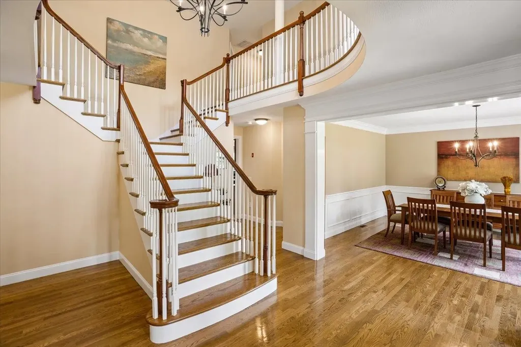 22 Elizabeth Way Bedford NH 03110