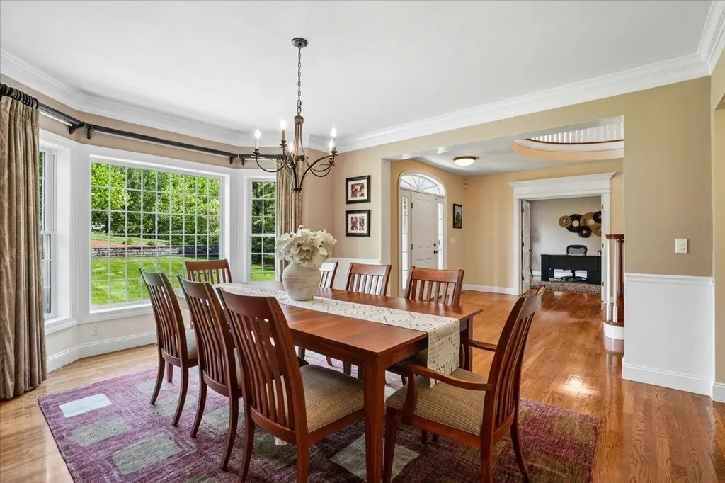 22 Elizabeth Way Bedford NH 03110