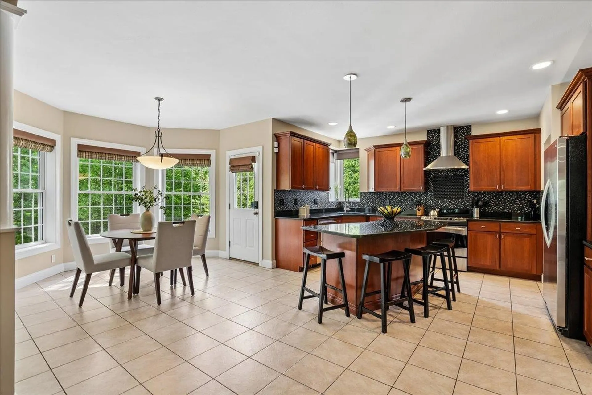 22 Elizabeth Way Bedford NH 03110