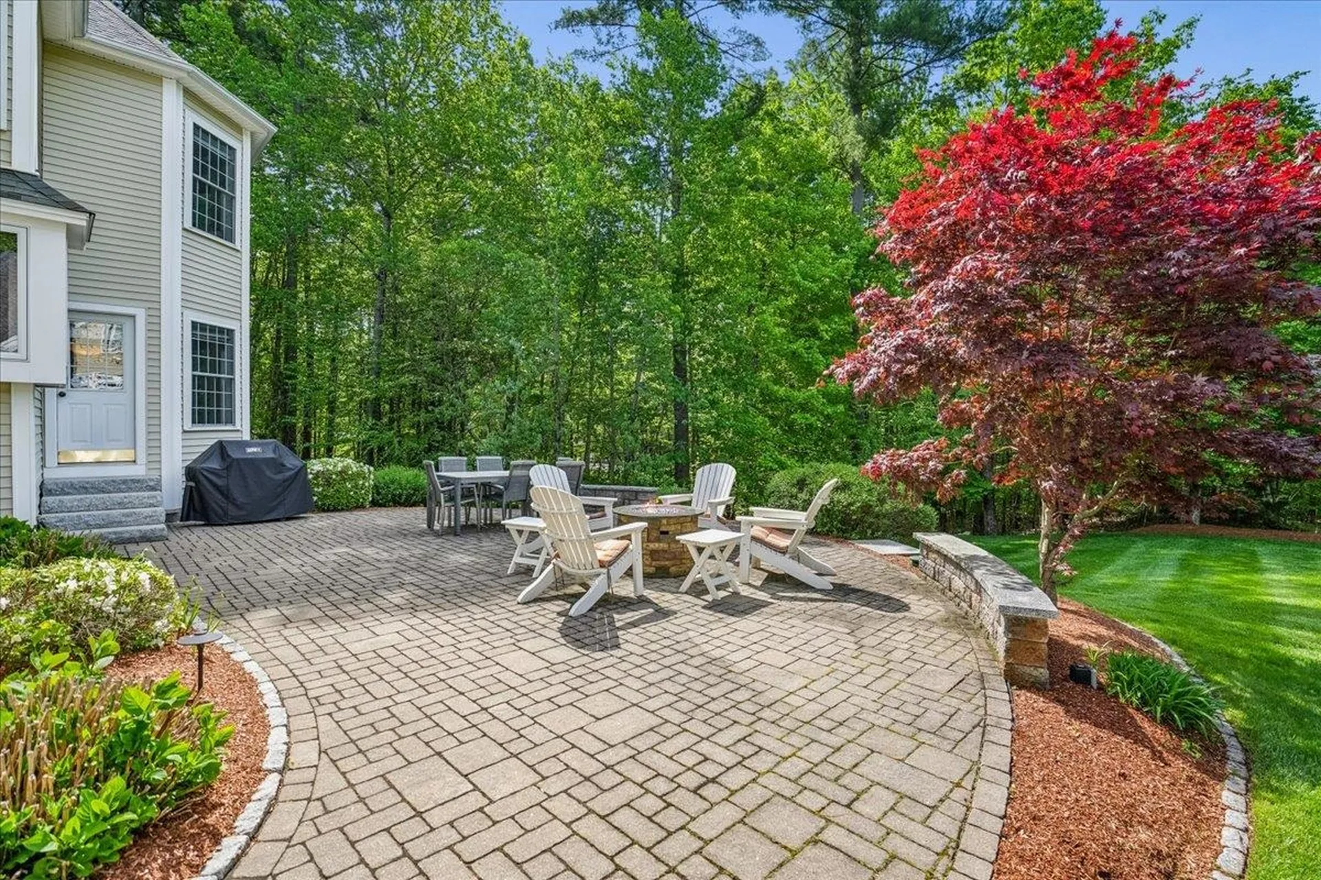 22 Elizabeth Way Bedford NH 03110