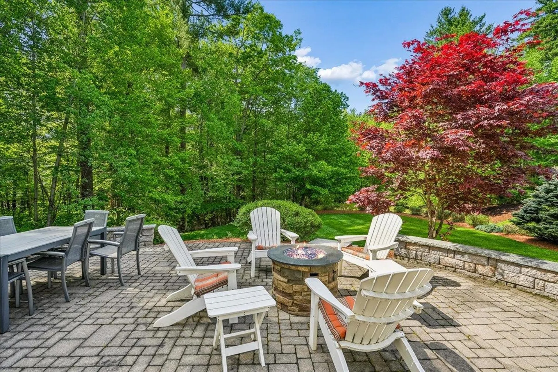 22 Elizabeth Way Bedford NH 03110
