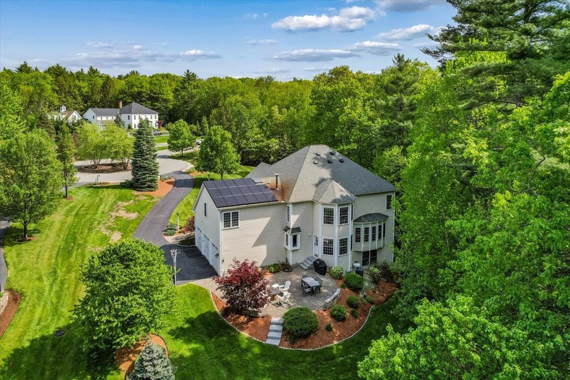 22 Elizabeth Way Bedford NH 03110