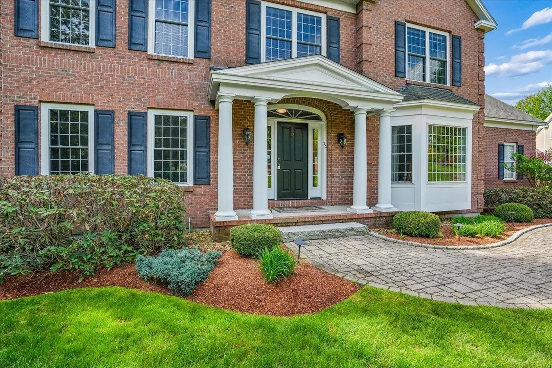 22 Elizabeth Way Bedford NH 03110