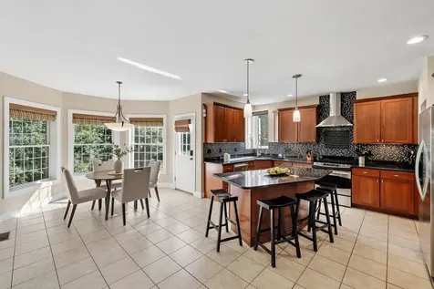 22 Elizabeth Way Bedford NH 03110