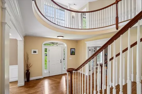 22 Elizabeth Way Bedford NH 03110