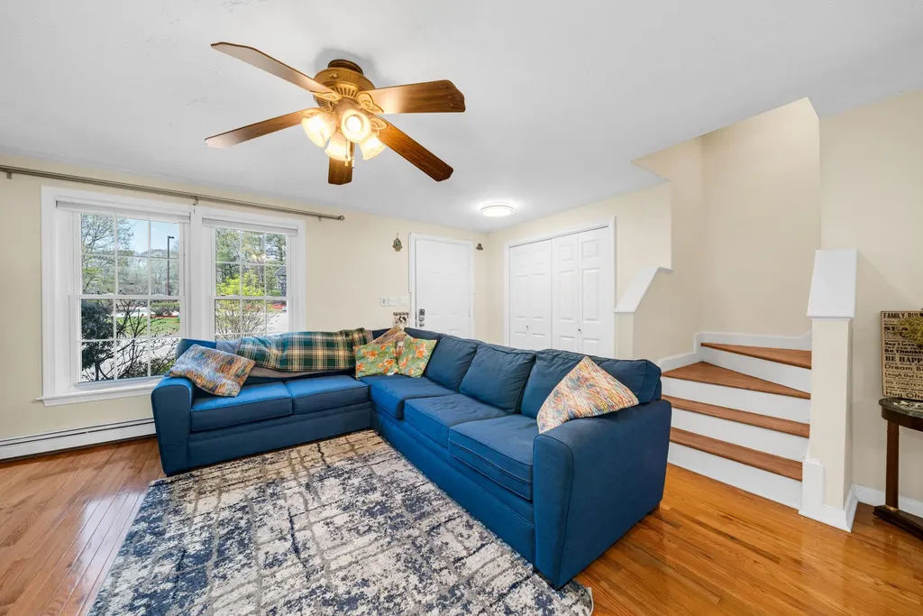 16 Sullivan Court Salem NH 03079
