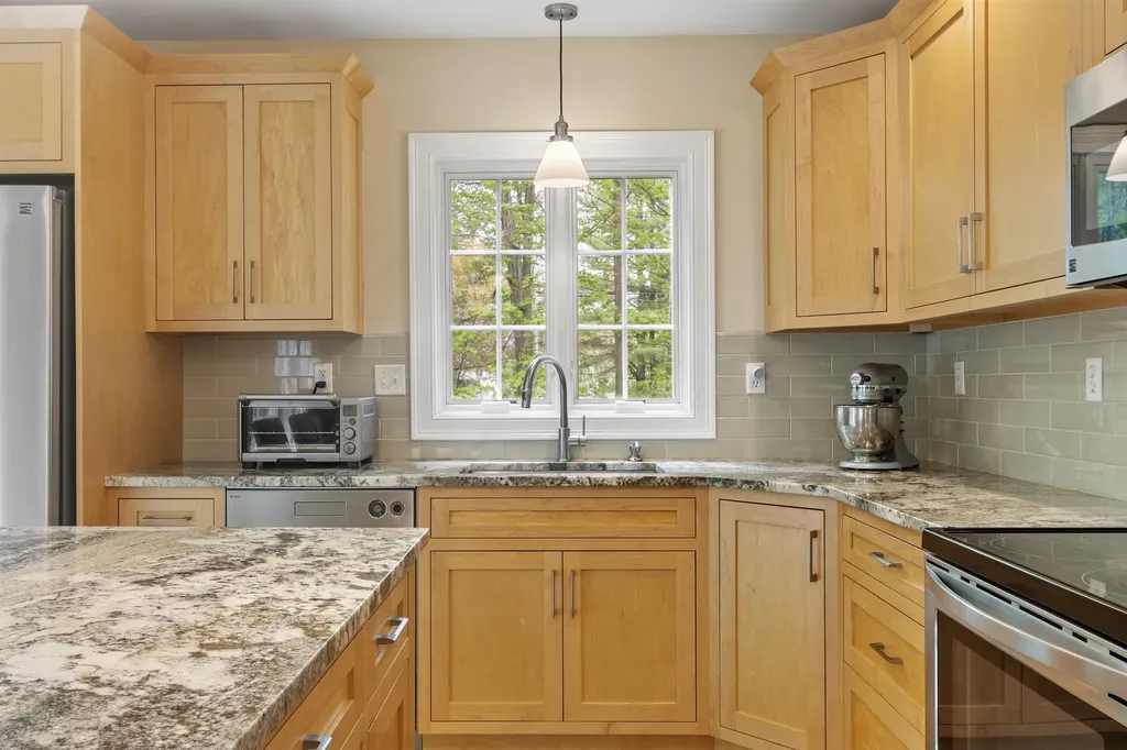 35 Exeter Farms Road Exeter NH 03833