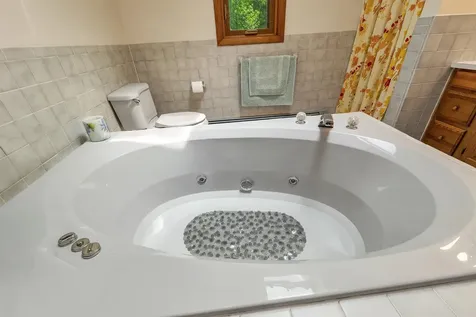 4 Birch Ledge Road Meredith NH 03253