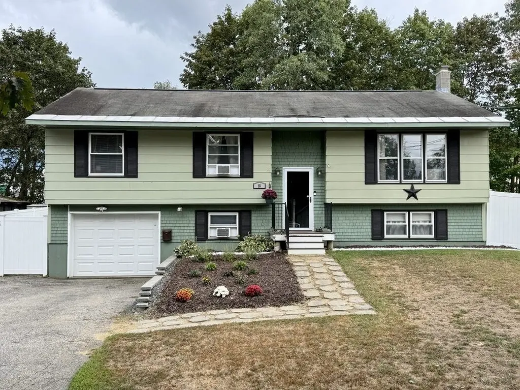 18 Edgewood Street Claremont NH 03743