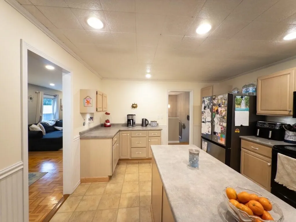 18 Edgewood Street Claremont NH 03743