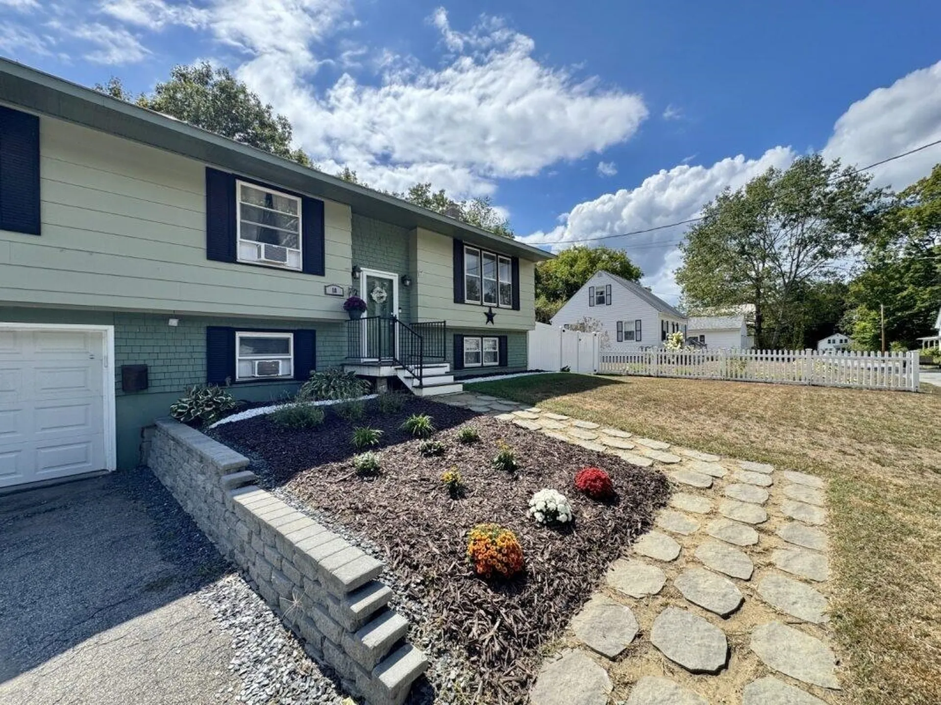 18 Edgewood Street Claremont NH 03743
