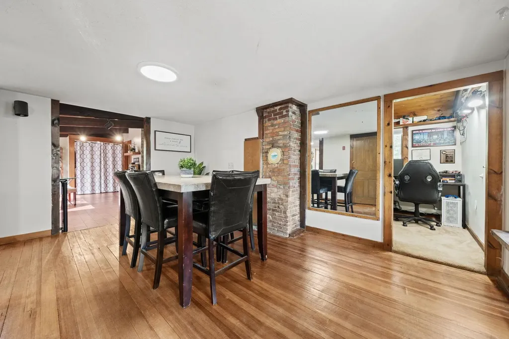 17 Blossom Road Plaistow NH 03865