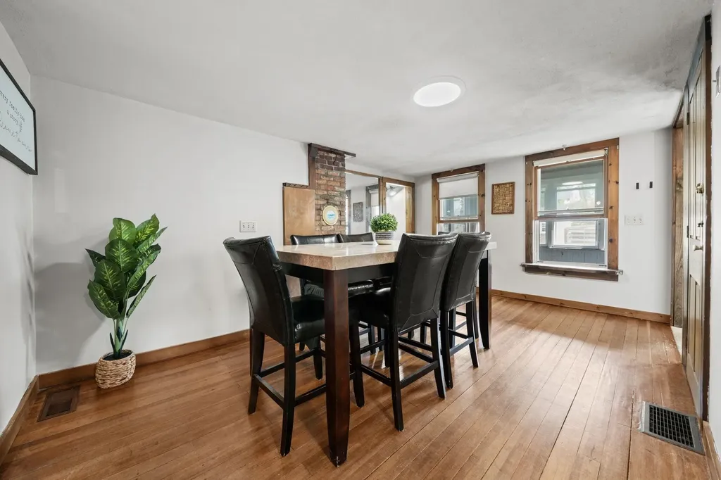17 Blossom Road Plaistow NH 03865