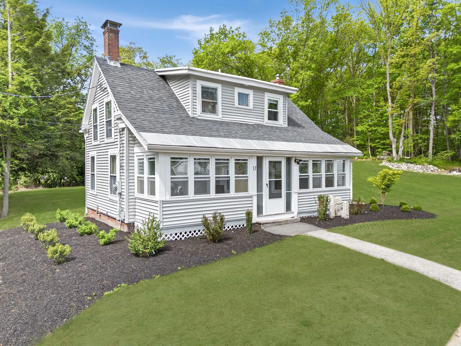 17 Blossom Road Plaistow NH 03865