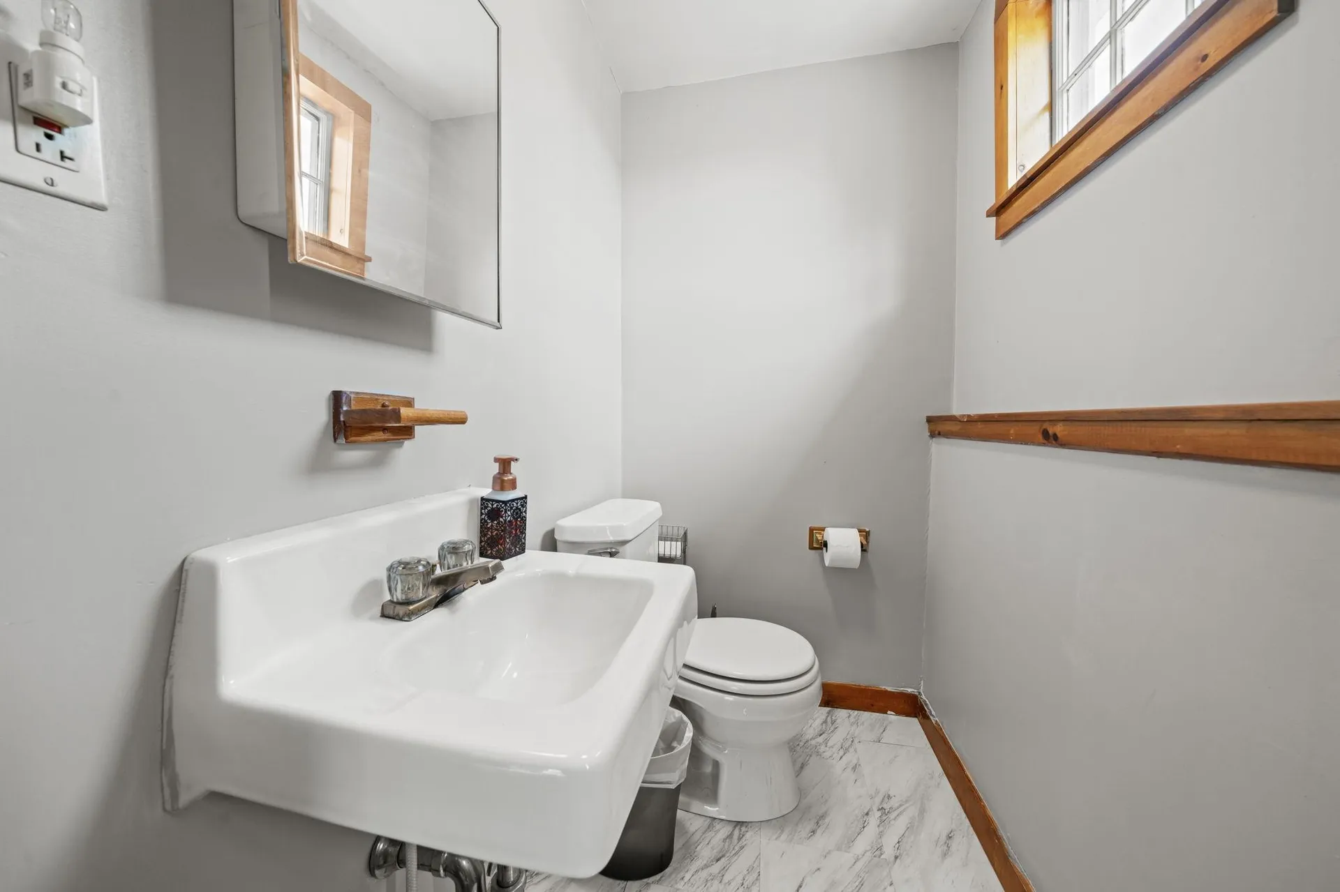17 Blossom Road Plaistow NH 03865