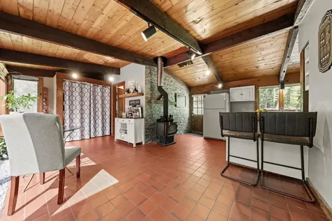 17 Blossom Road Plaistow NH 03865