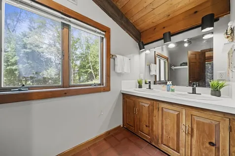 17 Blossom Road Plaistow NH 03865
