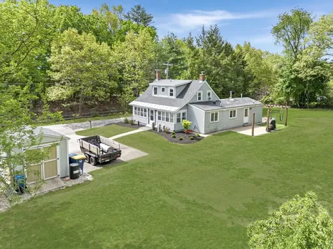 17 Blossom Road Plaistow NH 03865