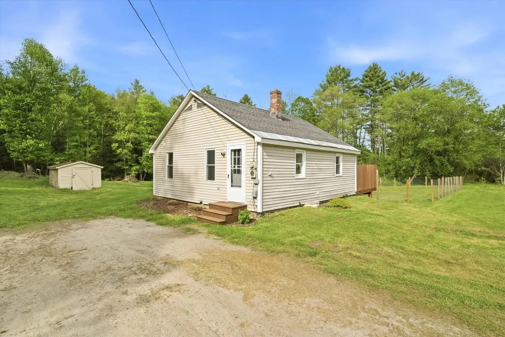687 John Stark Highway Newport NH 03773