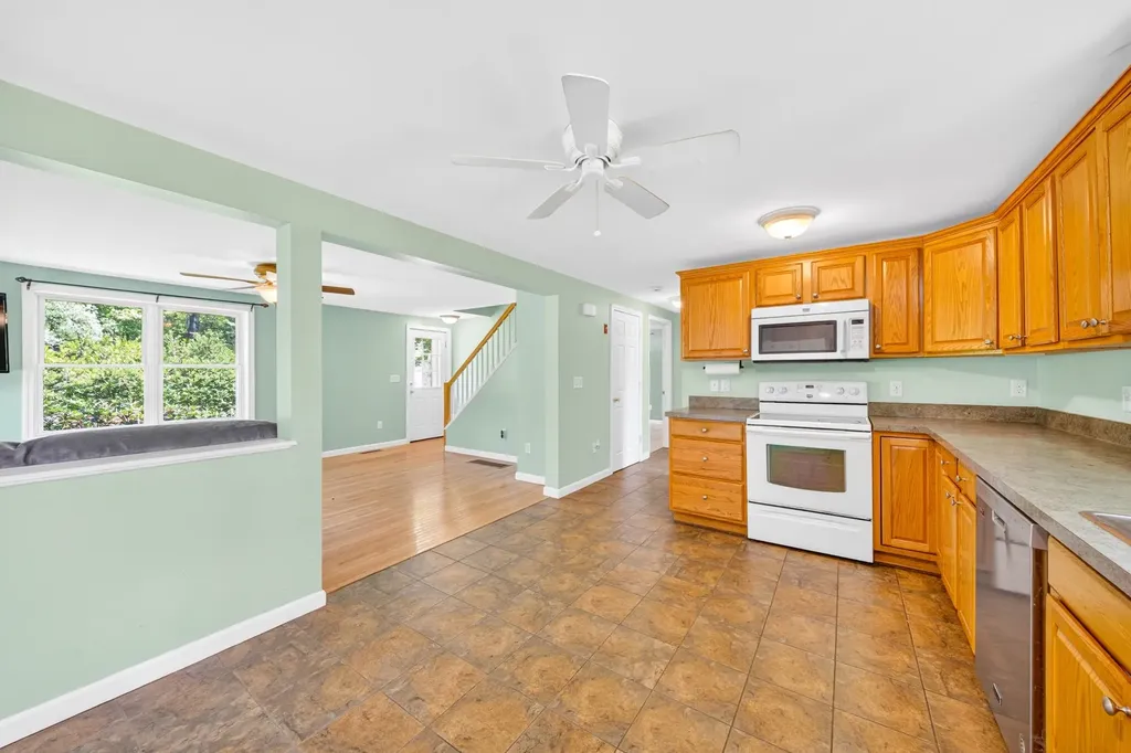 526 Pembroke Street Pembroke NH 03275