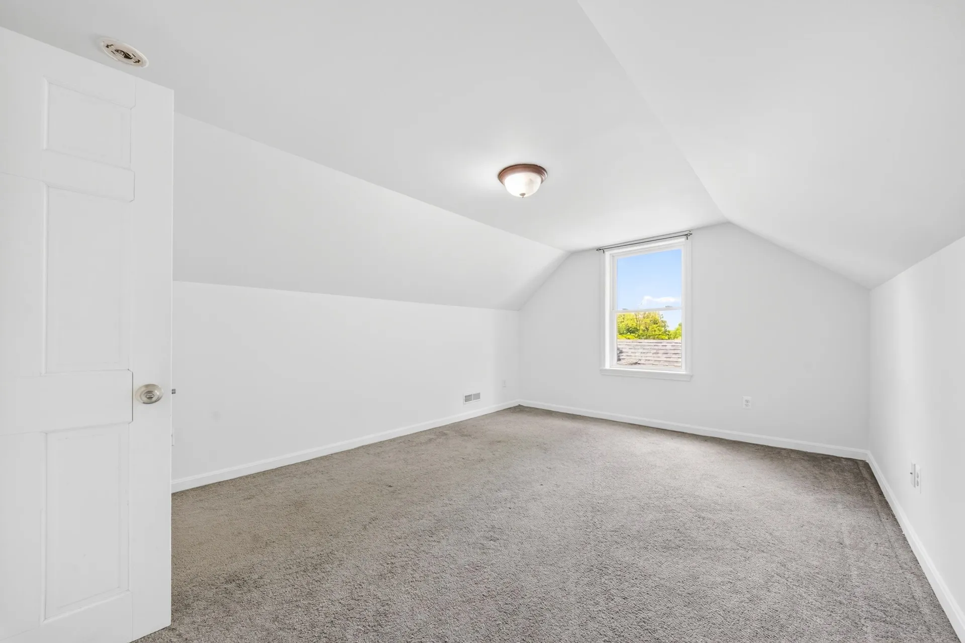 526 Pembroke Street Pembroke NH 03275
