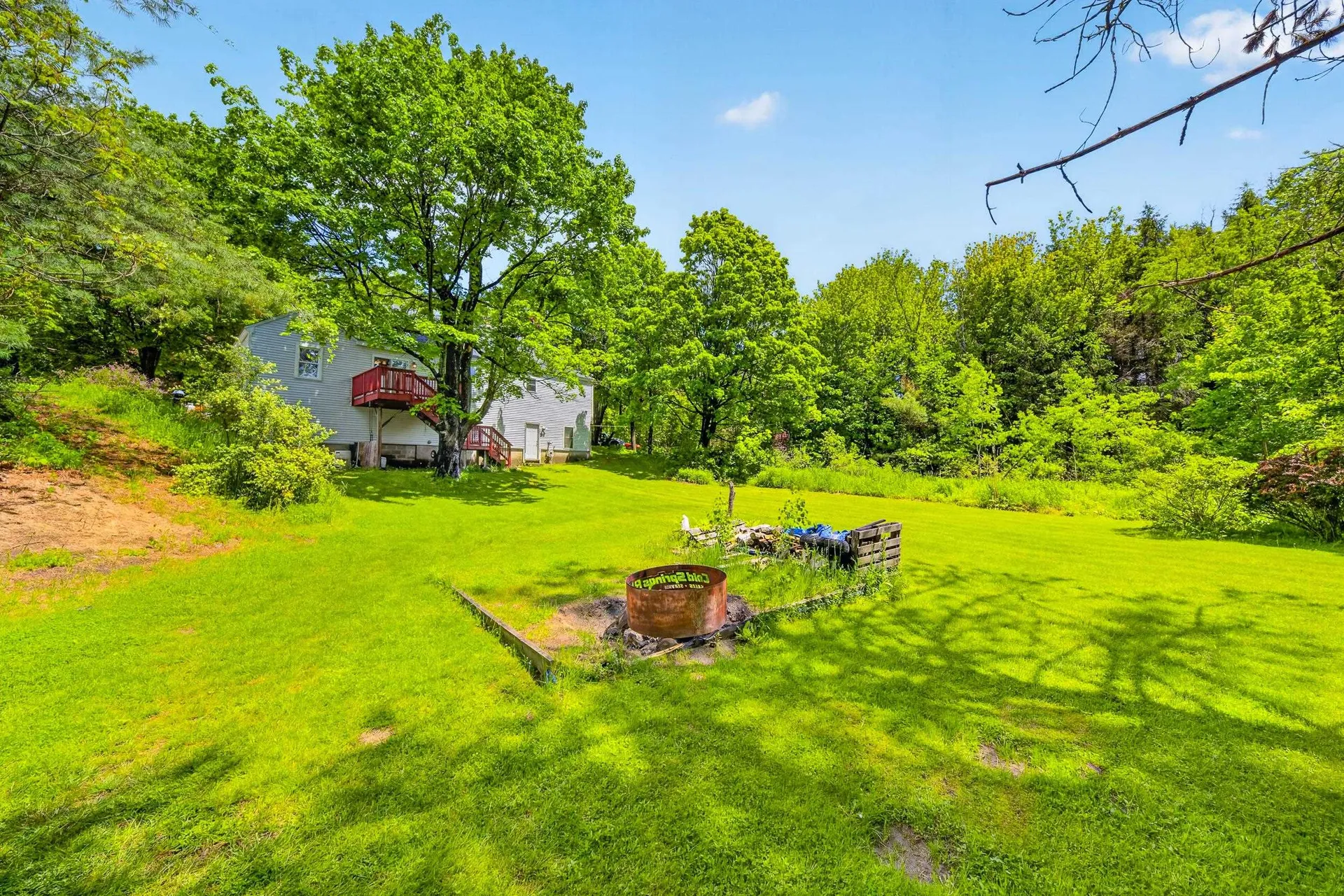 526 Pembroke Street Pembroke NH 03275