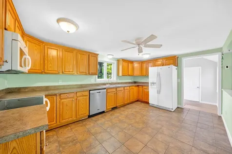 526 Pembroke Street Pembroke NH 03275