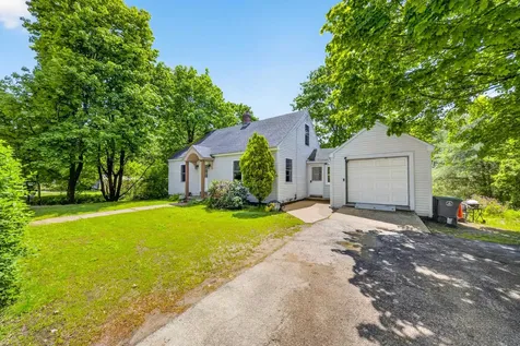 526 Pembroke Street Pembroke NH 03275