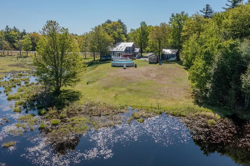 140 Mountain View Road Deerfield NH 03037