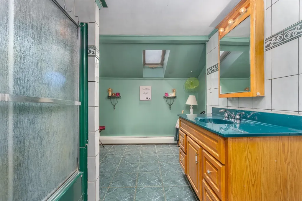 140 Mountain View Road Deerfield NH 03037
