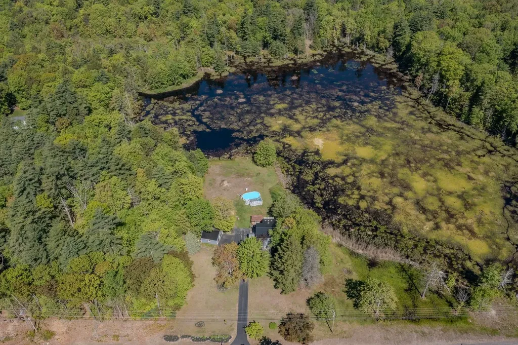 140 Mountain View Road Deerfield NH 03037