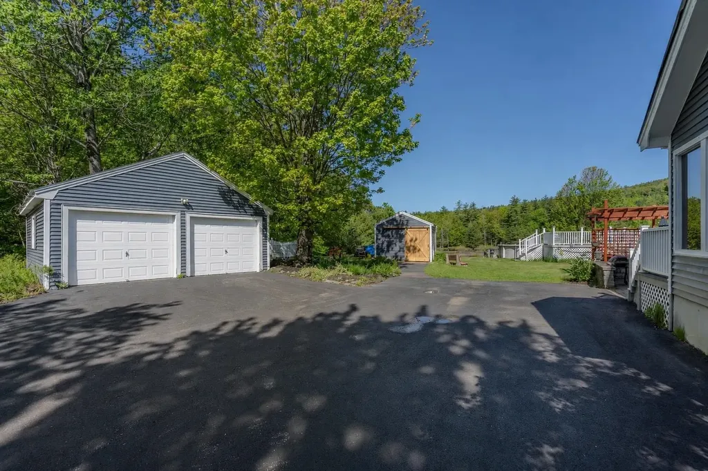 140 Mountain View Road Deerfield NH 03037