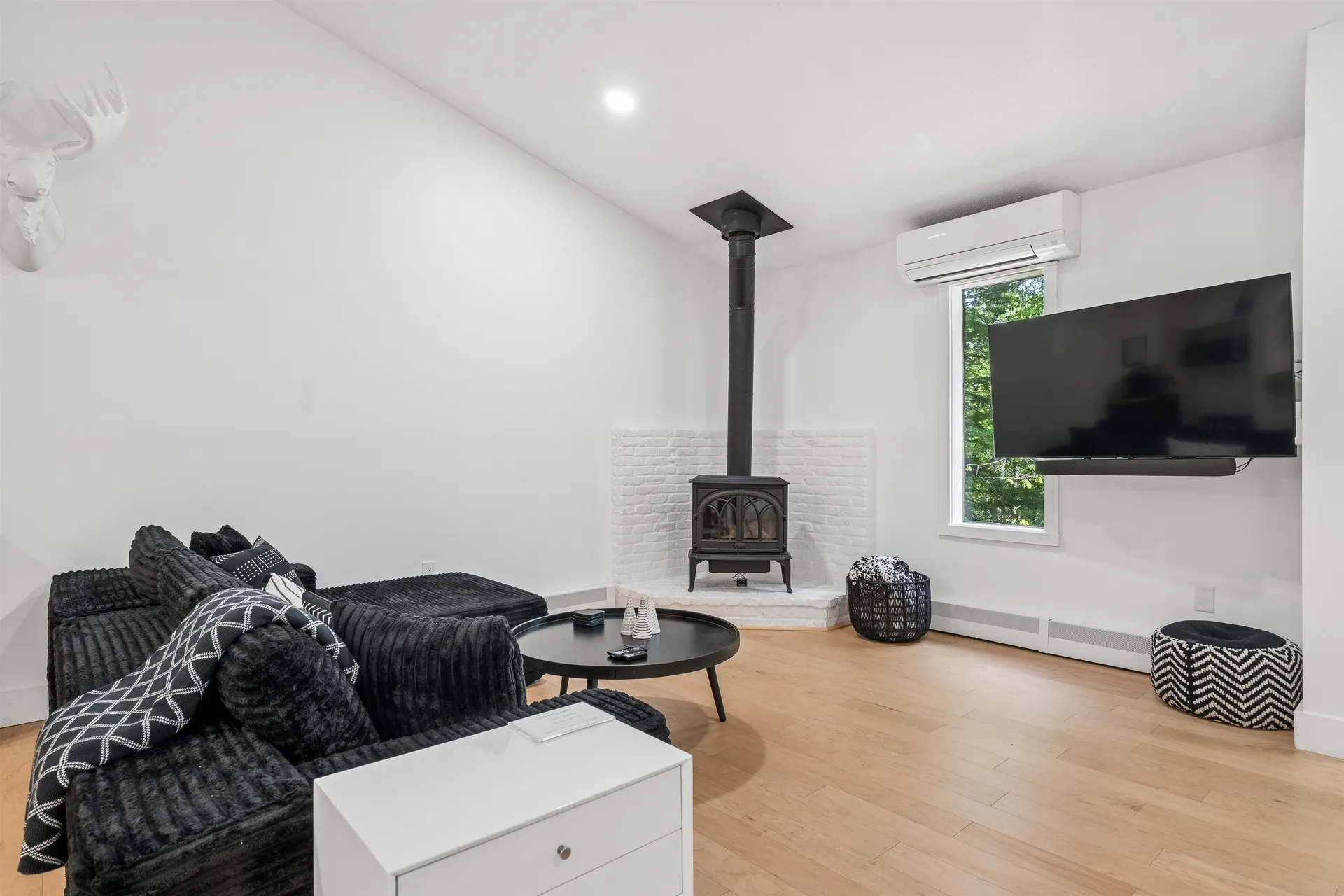 253 Old Quechee Road Hartford VT 05059