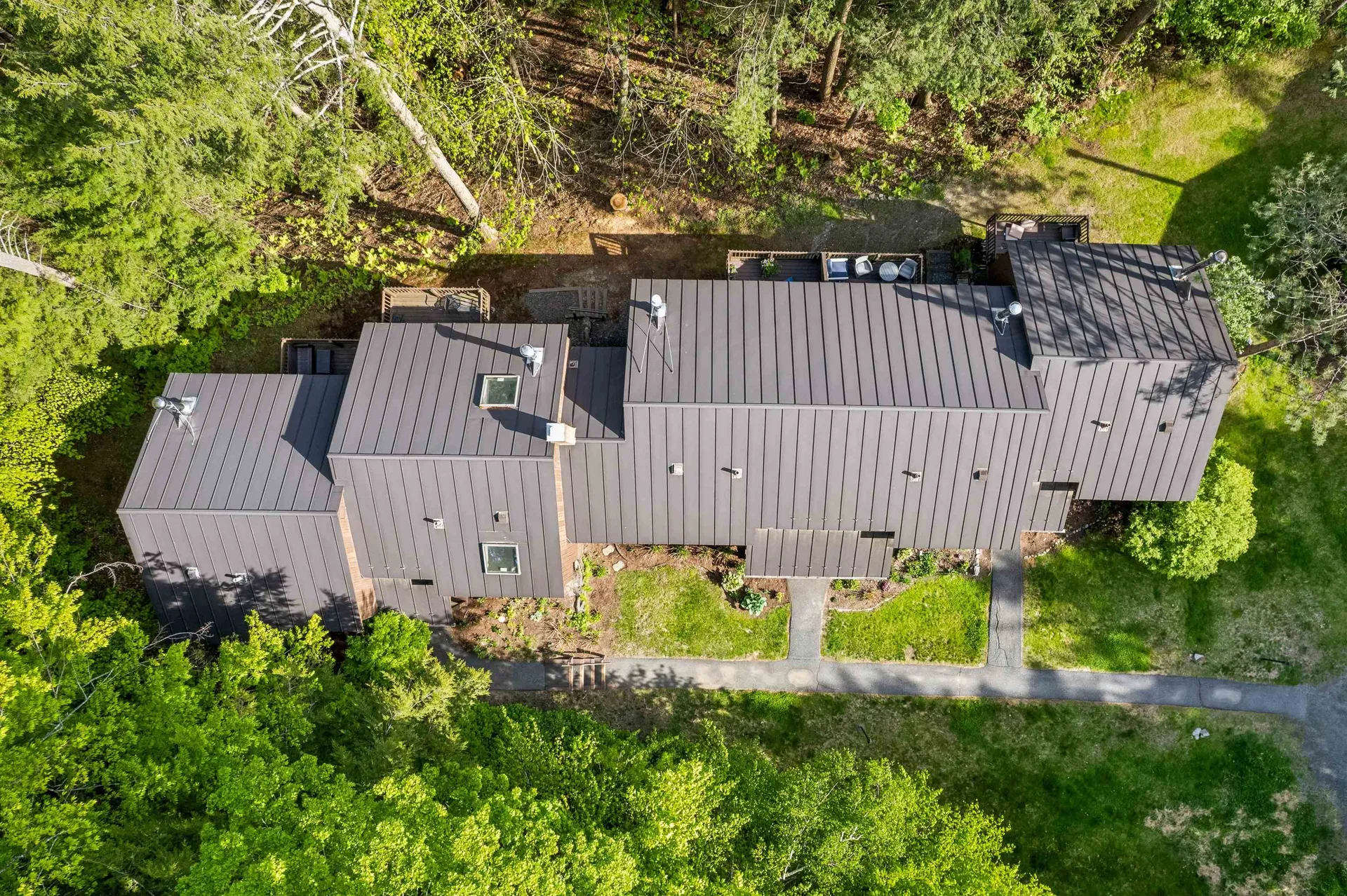 253 Old Quechee Road Hartford VT 05059