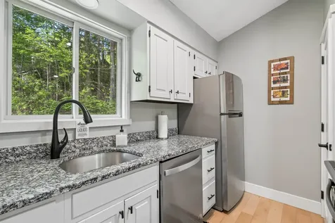 253 Old Quechee Road Hartford VT 05059