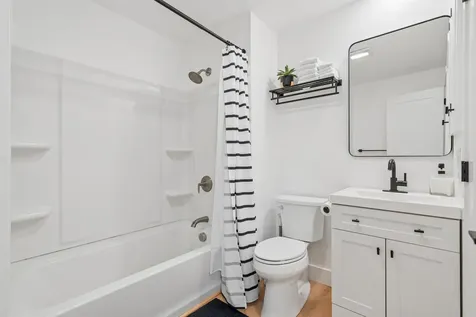 253 Old Quechee Road Hartford VT 05059