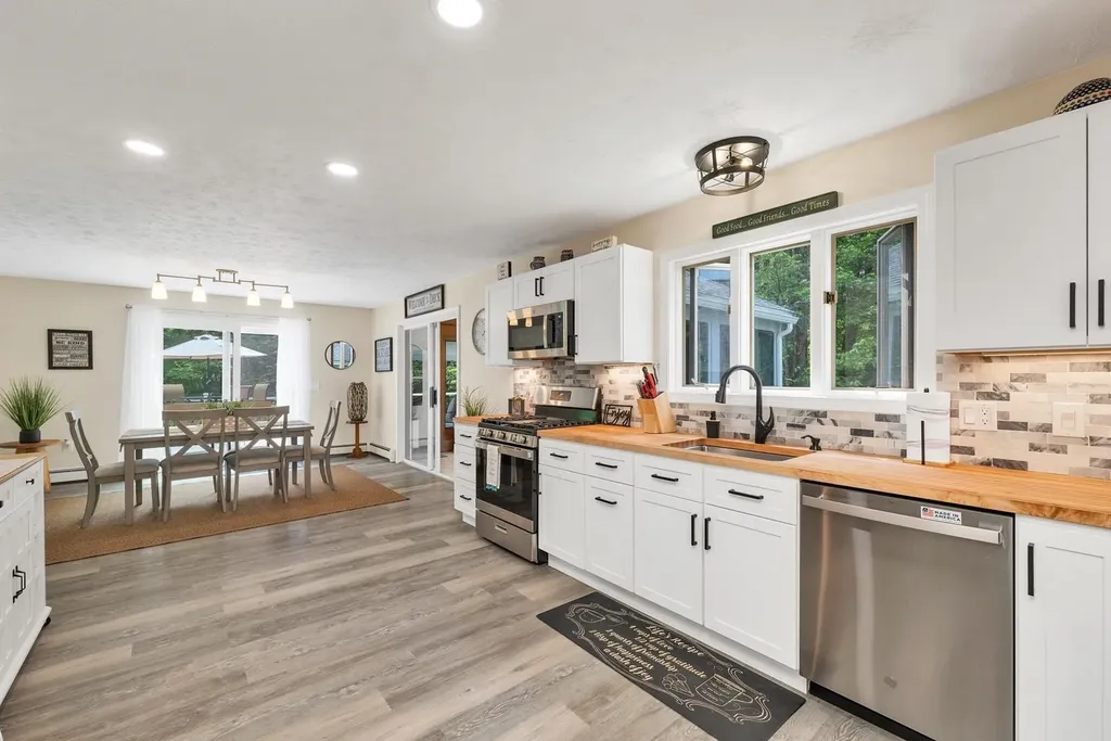 52 Meadow Lane Belmont NH 03220
