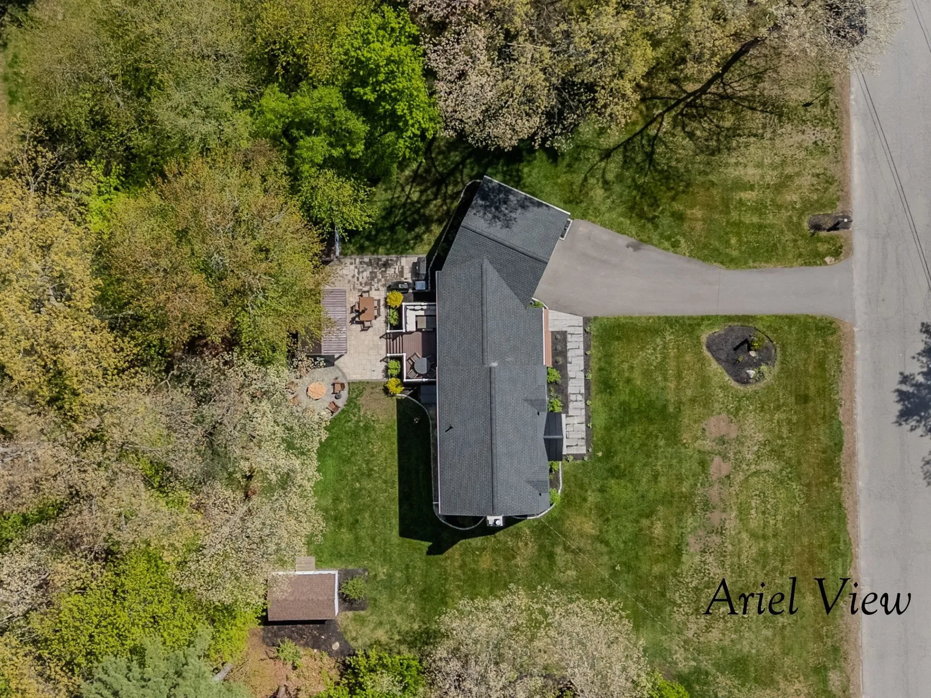 32 Century Lane Litchfield NH 03052