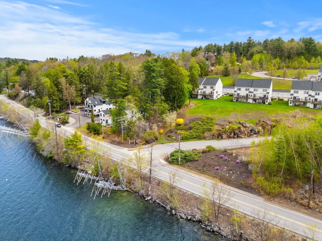 30 Brady Way Laconia NH 03246