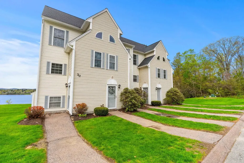 30 Brady Way Laconia NH 03246