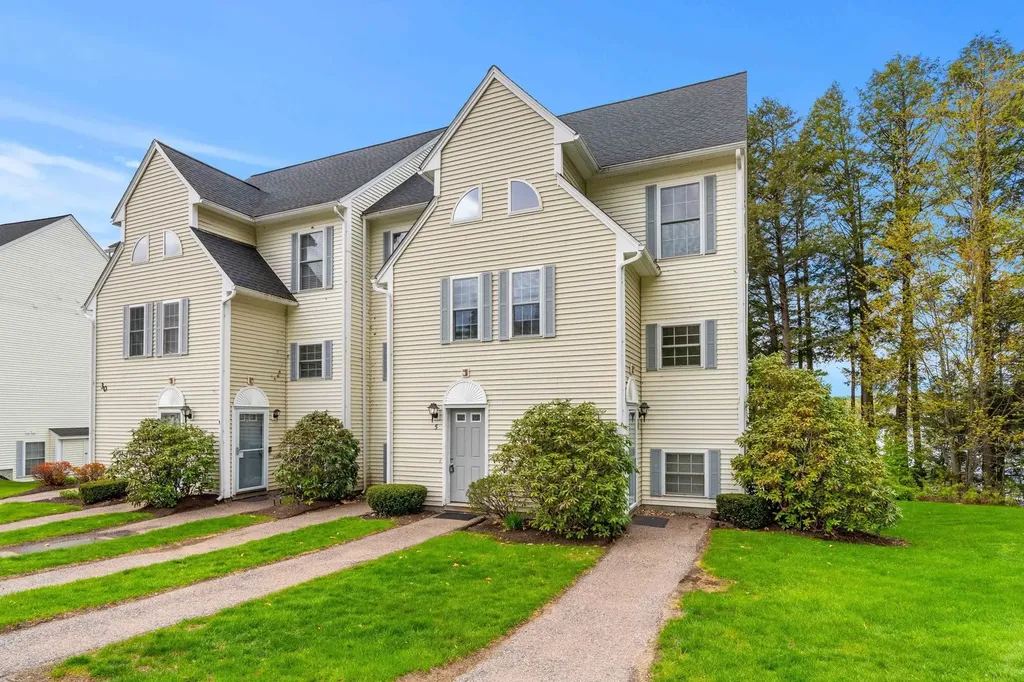 30 Brady Way Laconia NH 03246