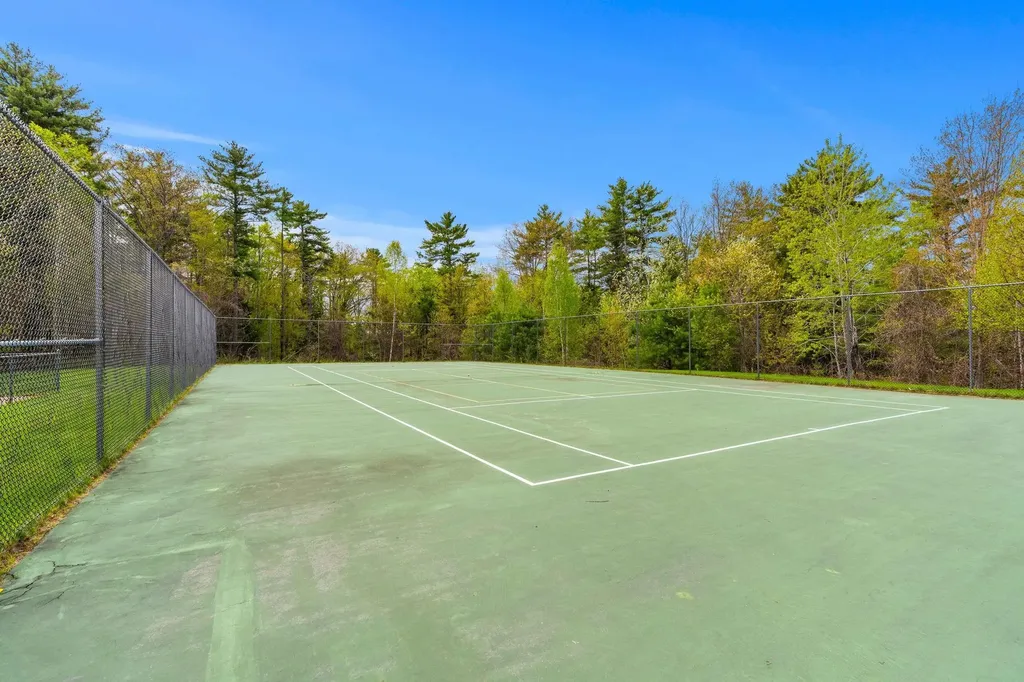 30 Brady Way Laconia NH 03246