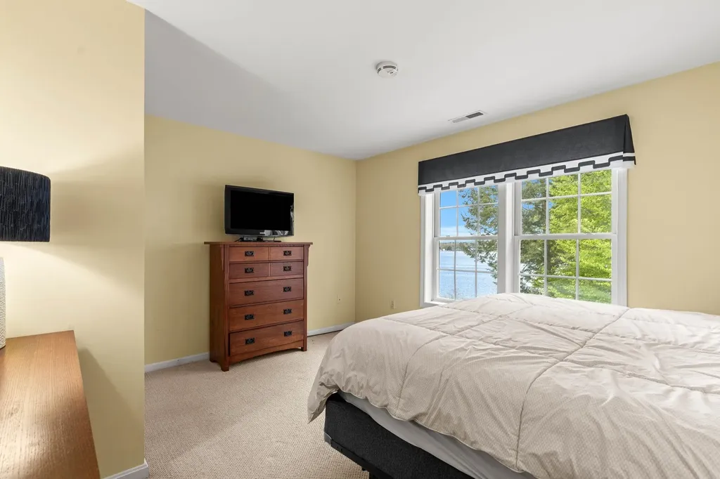 30 Brady Way Laconia NH 03246
