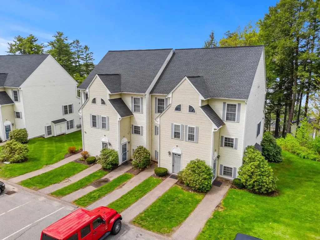 30 Brady Way Laconia NH 03246