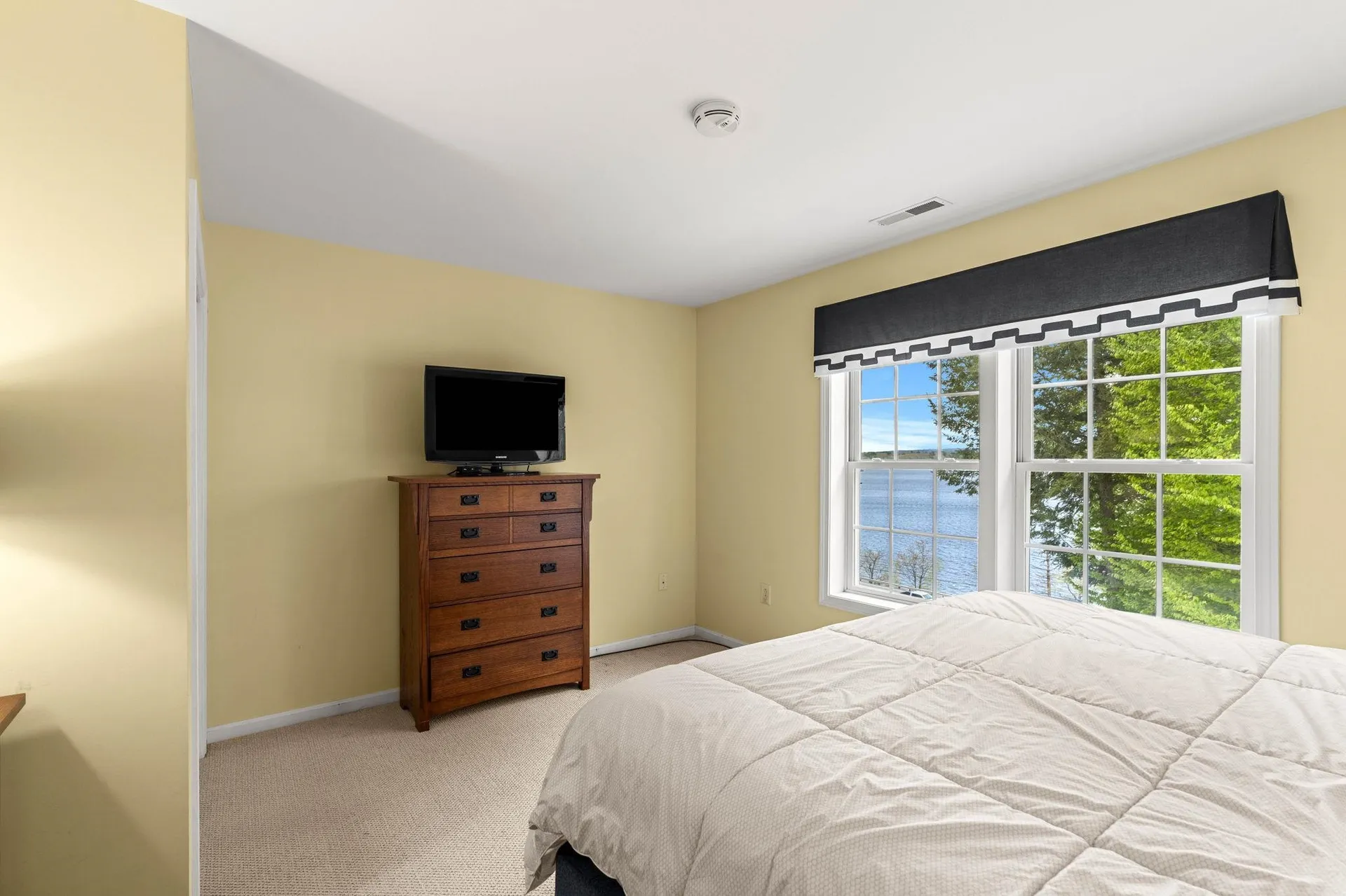 30 Brady Way Laconia NH 03246