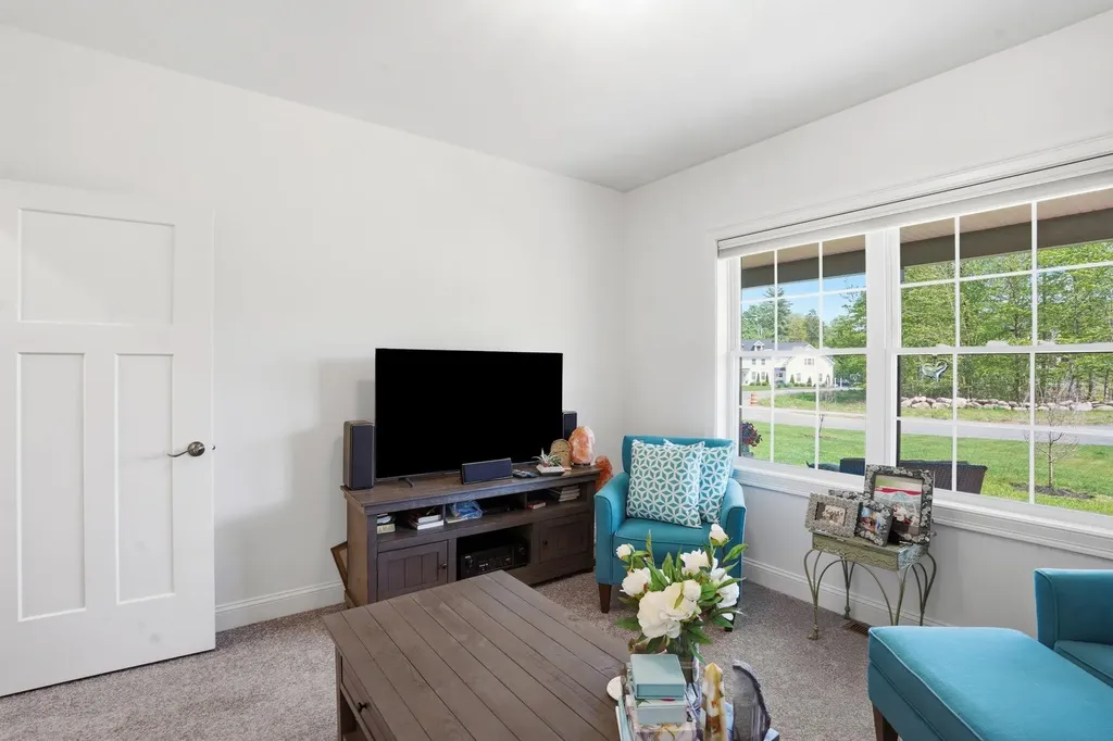 51 Colby Farm Road Chester NH 03036
