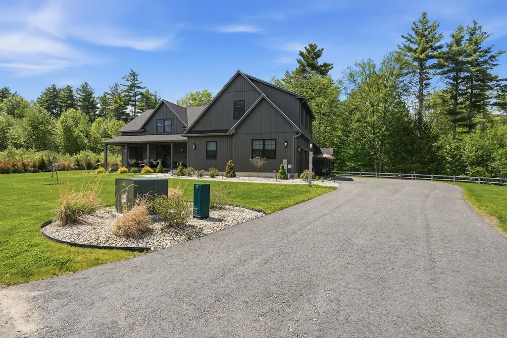 51 Colby Farm Road Chester NH 03036