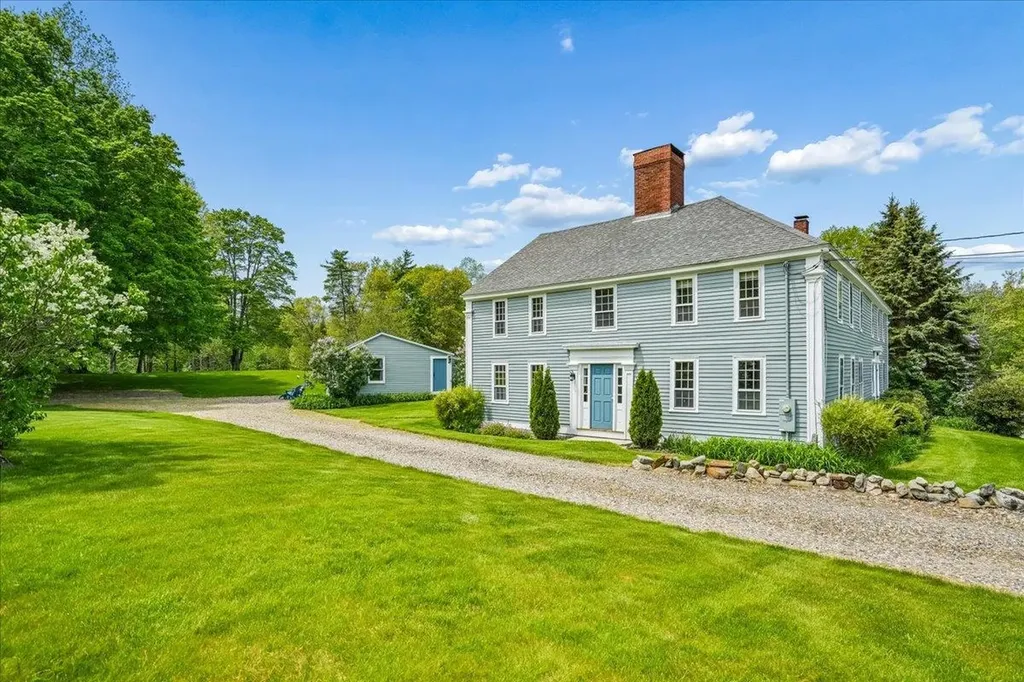 245-247 Danville Road Fremont NH 03044
