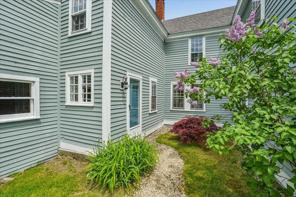 245-247 Danville Road Fremont NH 03044