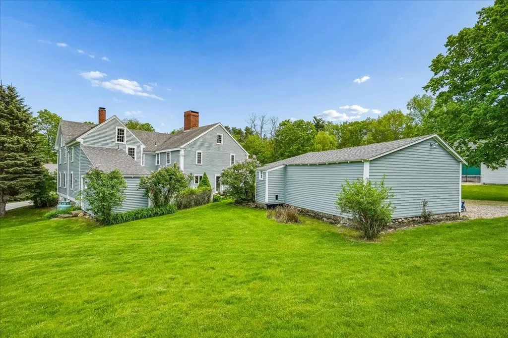 245-247 Danville Road Fremont NH 03044